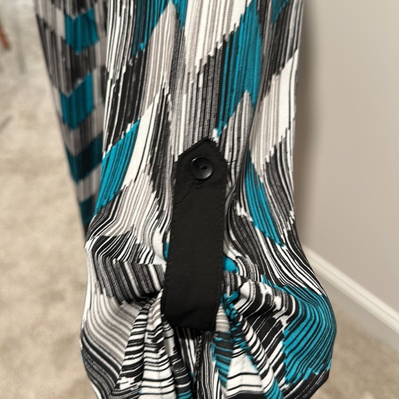 Woman’s Versona dress top - Picture 5 of 8